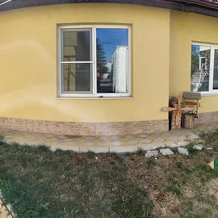 Lyusi House 1 بيت ضيافة *