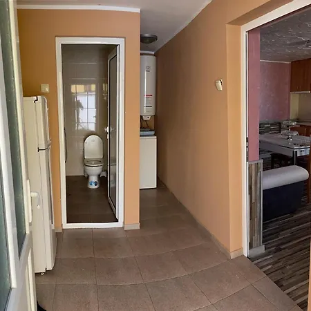 بيت ضيافة Lyusi House 1