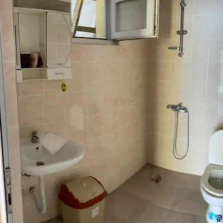 Lyusi House 1 بيت ضيافة *